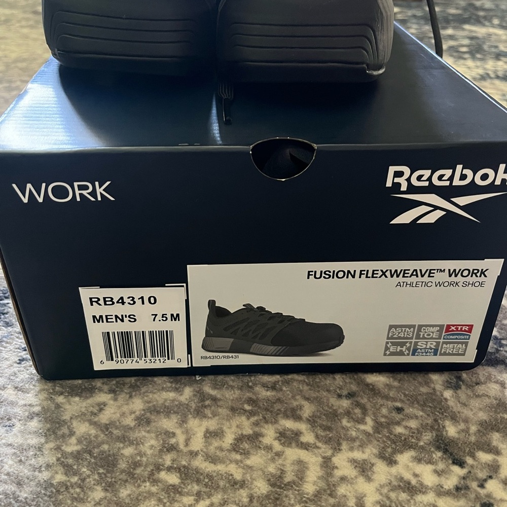 Reebok Men's Composite Toe Work Shoes - image 7